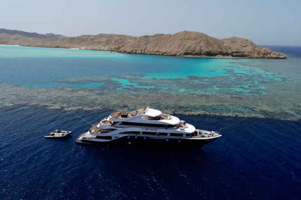 Top luxury liveaboards in Egypt for 2025 offering premium cabins, gourmet dining, spacious dive decks, and access to the best Red Sea dive sites.